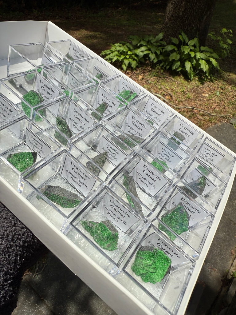 Uvarovite Garnet - 22pcs