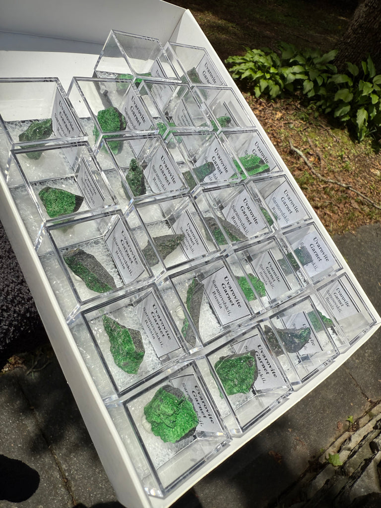 Uvarovite Garnet - 22pcs