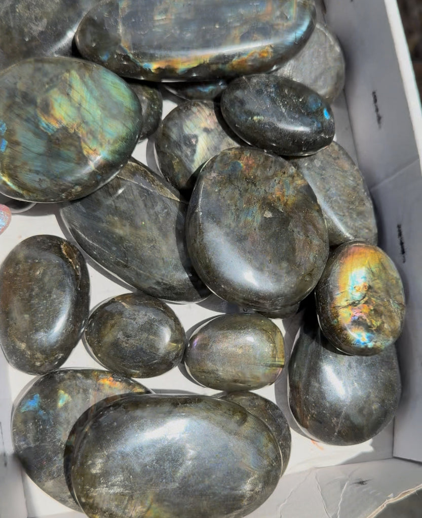 Spectralite Palm Stones - 2.5kg