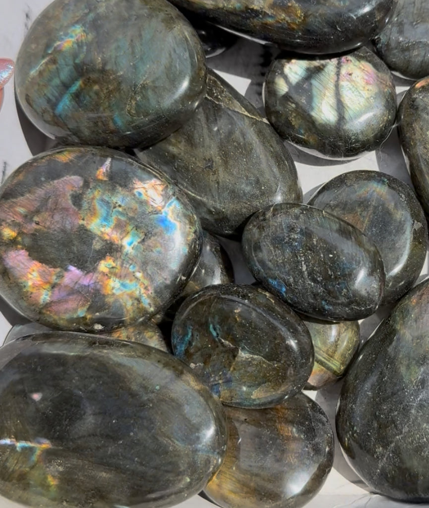 Spectralite Palm Stones - 2.5kg